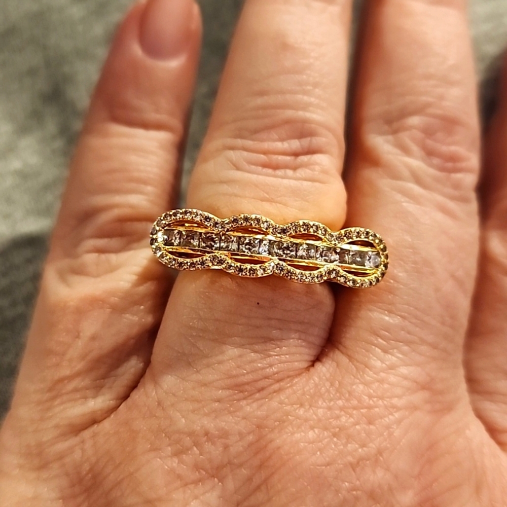 Costume ring